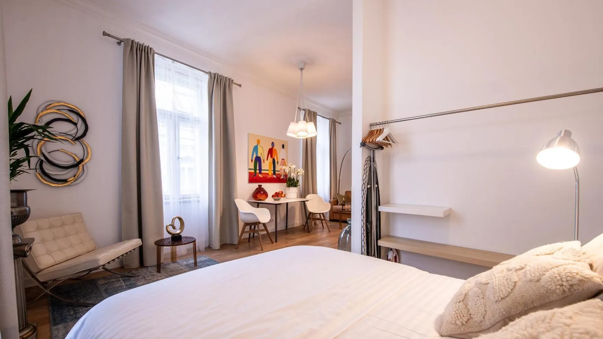 Apartment Modern Downtown Apt - Renovated, On Ideal Location Prague