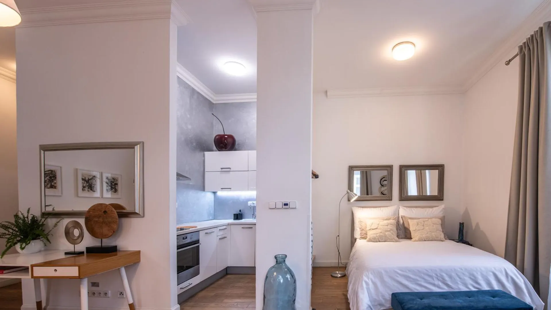 Apartment Modern Downtown Apt - Renovated, On Ideal Location Prague Czech Republic