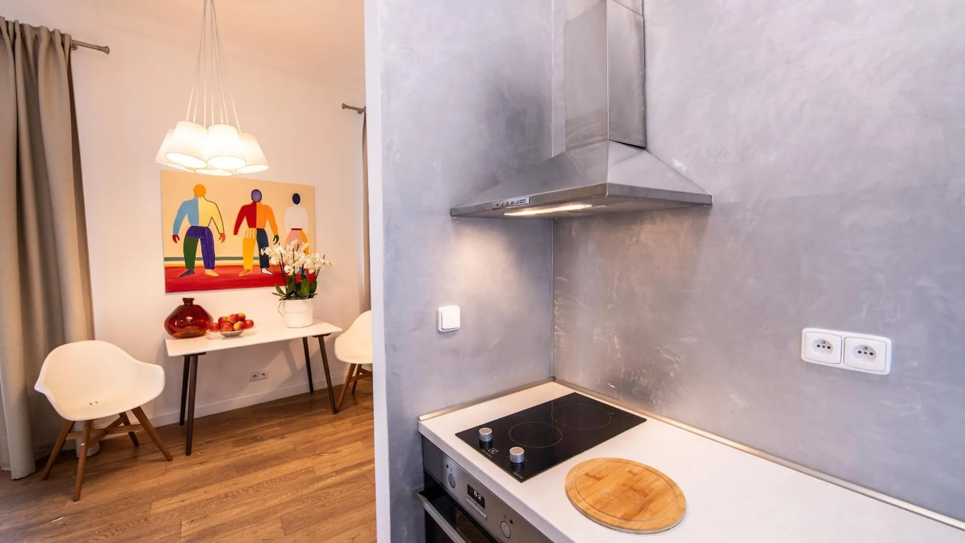 Modern Downtown Apt - Renovated, On Ideal Location Prague Apartment