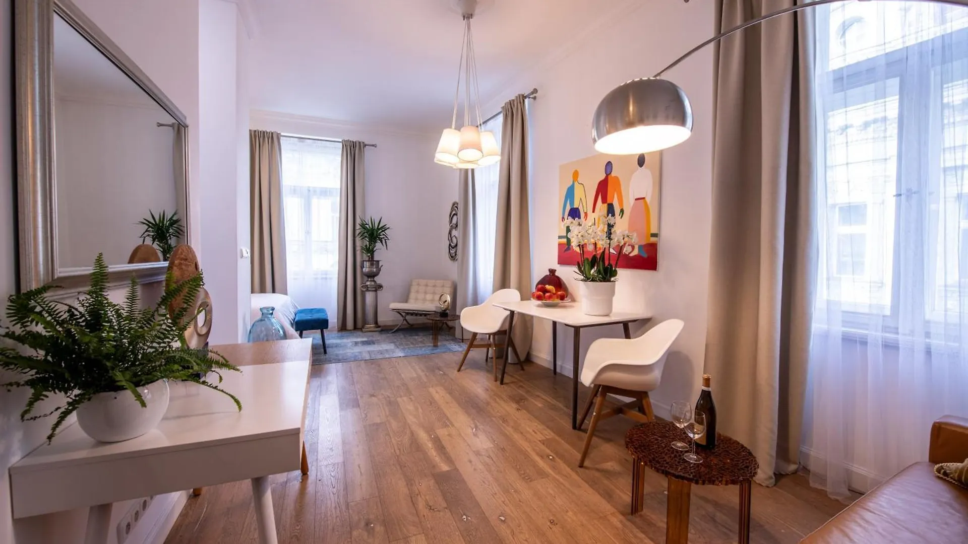 Apartment Modern Downtown Apt - Renovated, On Ideal Location Prague