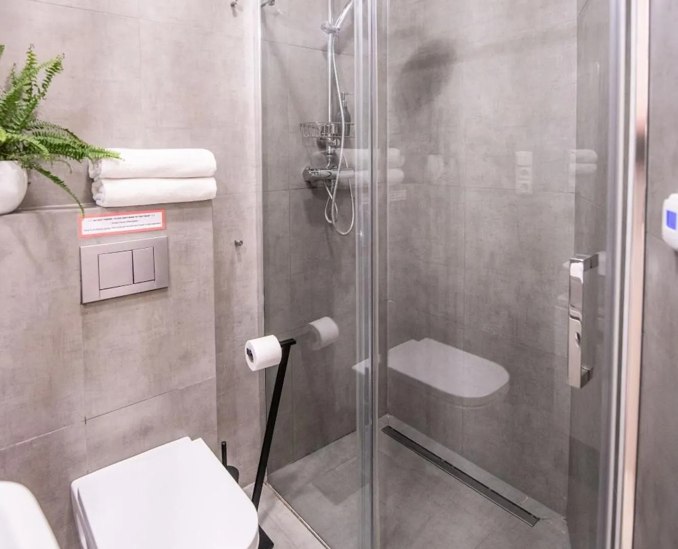 Modern Downtown Apt - Renovated, On Ideal Location Prague Apartment