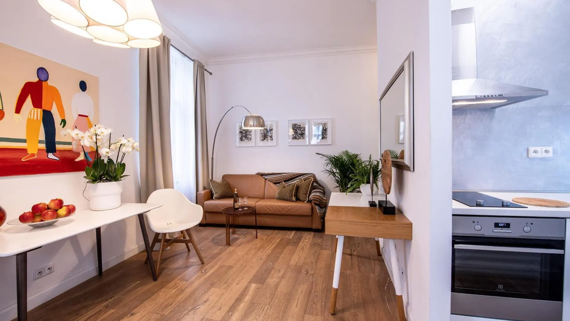 Modern Downtown Apt - Renovated, On Ideal Location Prague Czech Republic